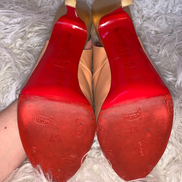 Christian Louboutin Heels 39.5 - Picture 3 of 9